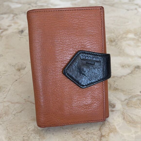 Beracamy Paris Leather Mid-Size Tri-Fold Wallet - Picture 1 of 9